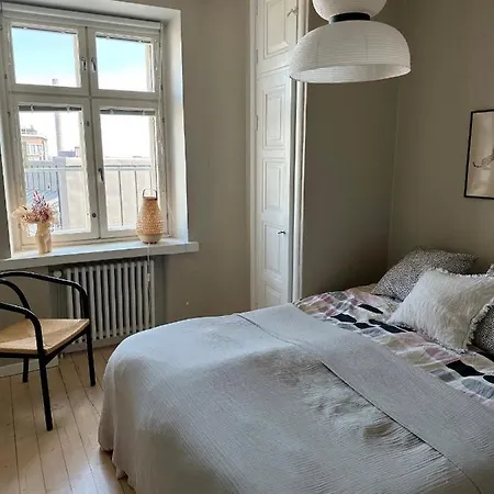 Urban Penthouse Next To Metro With Views Apartment
